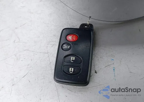 2012 Toyota Prius Plug-In z USA, uszkodzony, nr VIN JTDKN3DP5C3003868